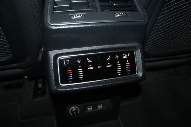 2019 Audi e-tron Premium Plus