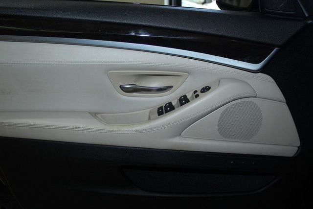 2012 BMW 5 Series 528i