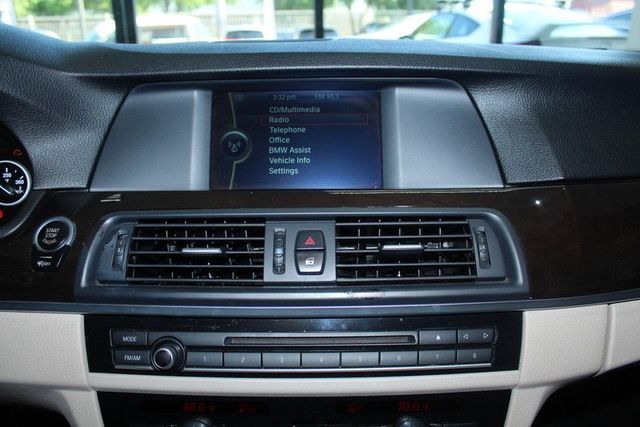 2012 BMW 5 Series 528i