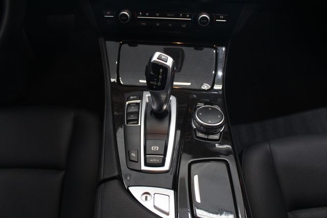2015 BMW 5 Series 528i