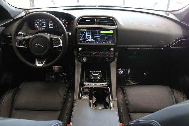 2019 Jaguar F-PACE S