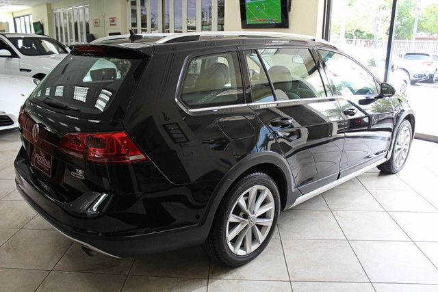 2017 Volkswagen Golf Alltrack SE
