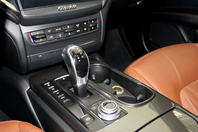 2017 Maserati Ghibli 4DOOR