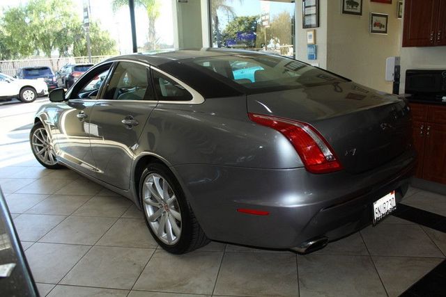 2011 Jaguar XJ 4DOOR