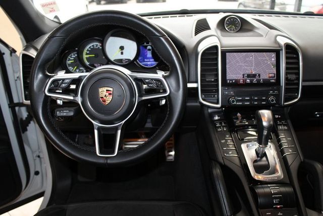 2017 Porsche Cayenne S E-Hybrid Platinum Edition
