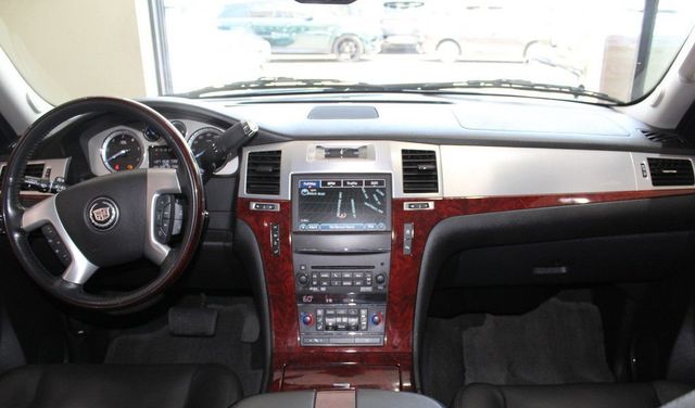 2011 Cadillac Escalade Premium