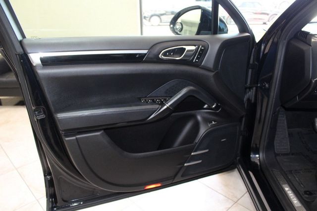 2016 Porsche Cayenne S E-Hybrid